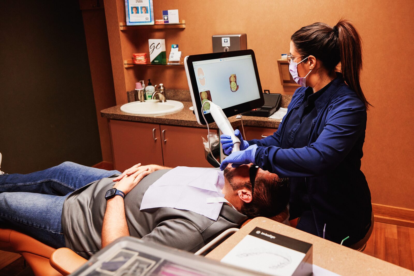 Digital iTero scan being captured during an Invisalign consultation